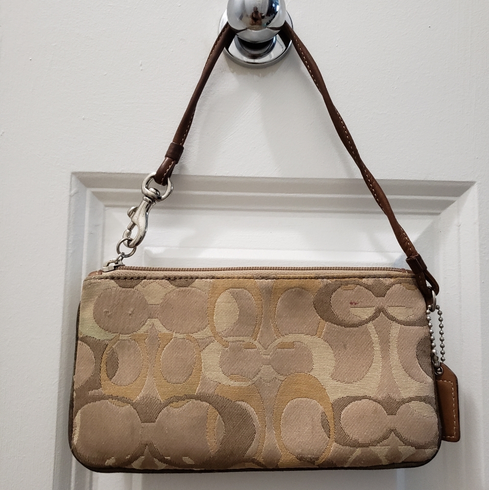 Coach wristlet - Picture 2 of 4